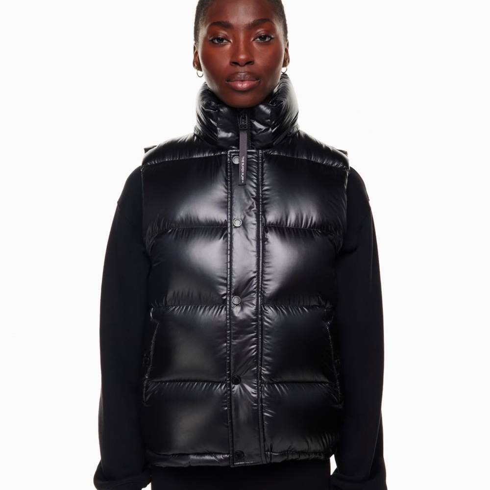 Aritizia Super Puff™ Vest - Size M Black
